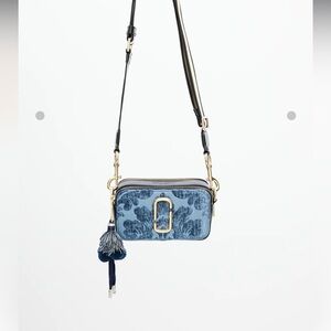 Marc Jacobs - Navy & Gold Damask Snapshot Camera Bag